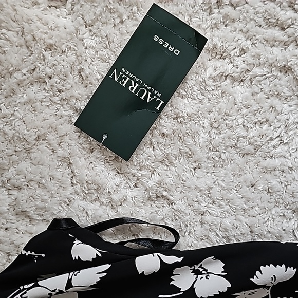 NEW w/tags Ralph Lauren dress size 16 black and white floral. - Picture 4 of 4